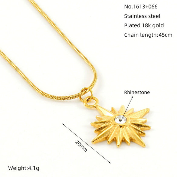 Women's Luxury Titanium Steel Geometric Eight Mang Star Necklace With Electroplating Treatment
