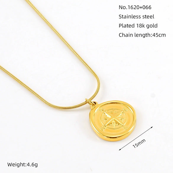 Women's Luxury Titanium Steel Geometric Eight Mang Star Necklace With Electroplating Treatment