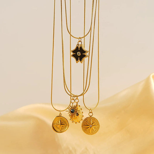 Women's Luxury Titanium Steel Geometric Eight Mang Star Necklace With Electroplating Treatment