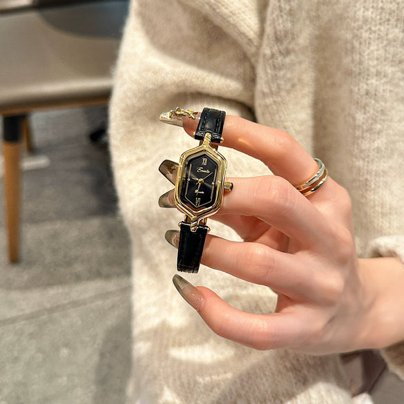 Women's Luxury Vintage Alloy And Genuine Leather Watch With Rhombus Dial