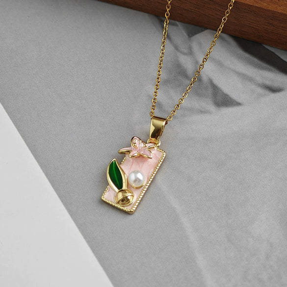 Women's Medieval Oil Painting Style Square Lily Titanium Steel Necklace With French Retro Drip Glaze Design Copper Pendant O Word Chain And Electroplating