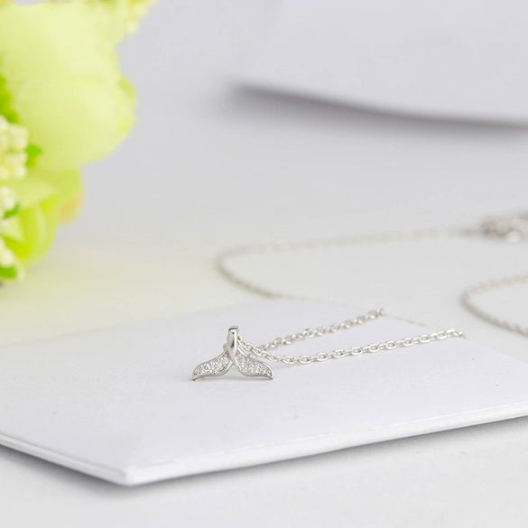Women's Mermaid Tail And Dolphin Tail Zircon Micro Pendant Necklace Fashionable Fresh Jewelry With Copper Material Cross Chain And Mixed Gem Inlay Styling Animals Zodiac Design