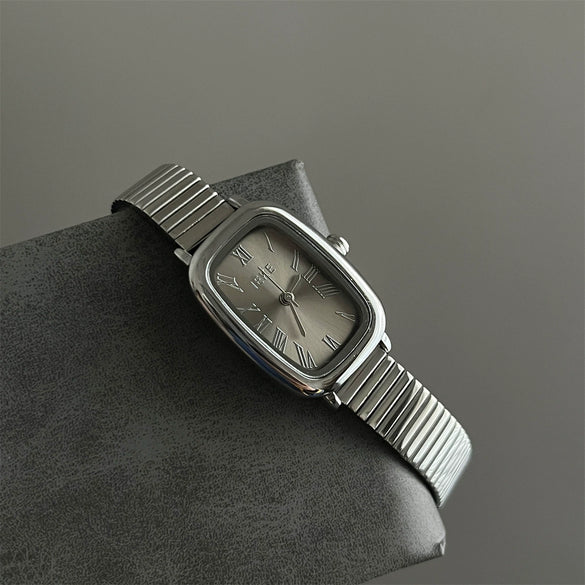Women's Metal Alloy Band Round Dial Quartz Watch