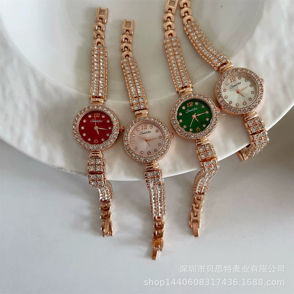Women's Metal Alloy Round Dial Diamond Bracelet Watch Fashionable Style