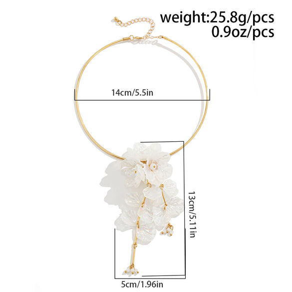 Women's Metal And Plastic Flower Clavicle Necklace And Earrings