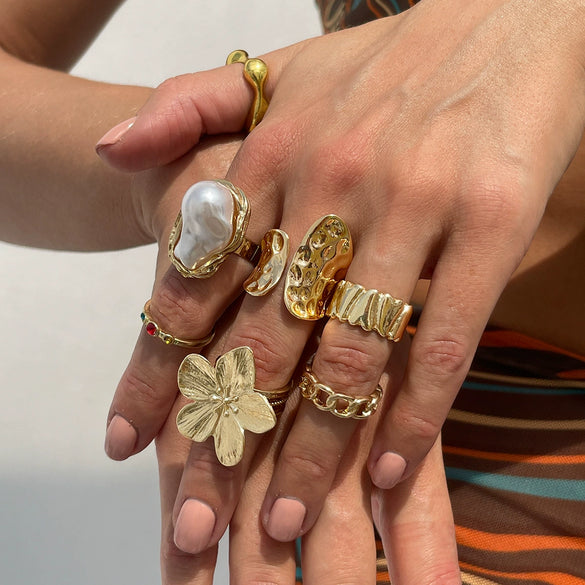 Women's Metal Baroque Style Geometric And Flower Pattern Electroplated Ring With Imitation Pearl And Gemstone