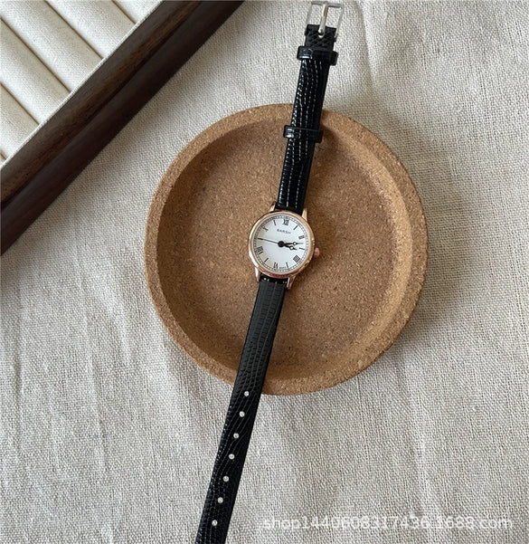 Women's Metal Case Imitation Leather Strap Round Dial Retro Fashion Watch