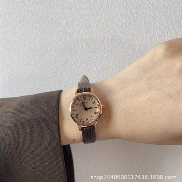 Women's Metal Case Imitation Leather Strap Round Dial Retro Fashion Watch