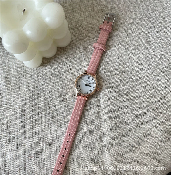Women's Metal Case Imitation Leather Strap Round Dial Retro Fashion Watch