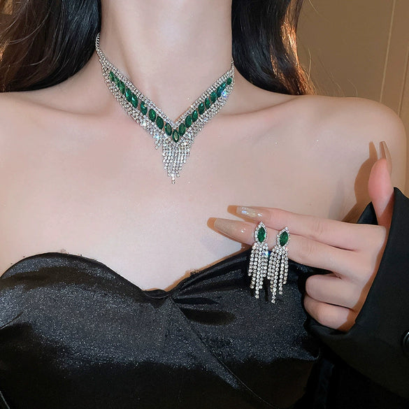 Women's Metal Clavicle Chain Jewelry With Diamondencrusted Water Drop Tassel And Zircon Pendant Natural Style