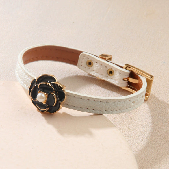 Women's Metal Fashion Bracelet With Flower Pattern And Electroplating Design