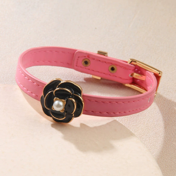Women's Metal Fashion Bracelet With Flower Pattern And Electroplating Design
