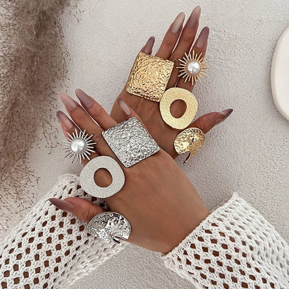 Women's Metal Geometric Open Ring With Beating Pattern And Imitation Pearl Electroplated