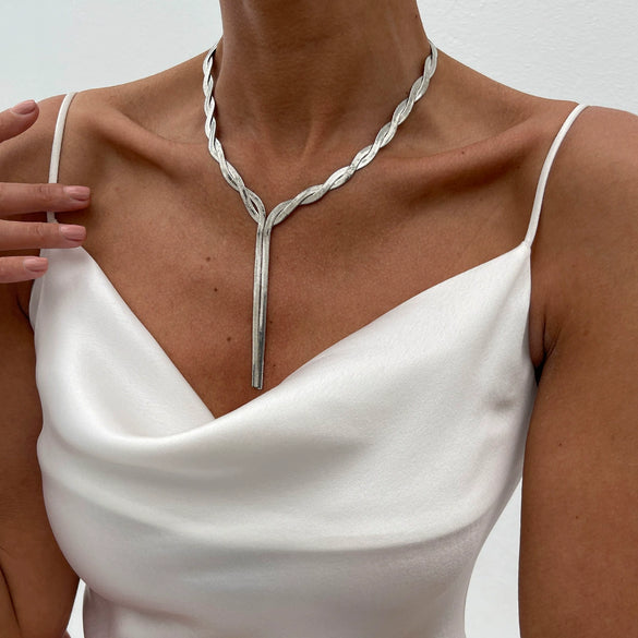 Women's Metal Geometric Woven Snake Bone Chain Clavicle Necklace With Electroplating