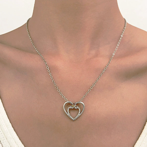 Women's Metal Heart Shaped Geometric Ins Style Electroplated Clavicle Chain Necklace
