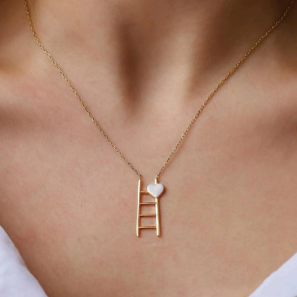 Women's Metal Heart Shaped Geometric Ins Style Electroplated Clavicle Chain Necklace