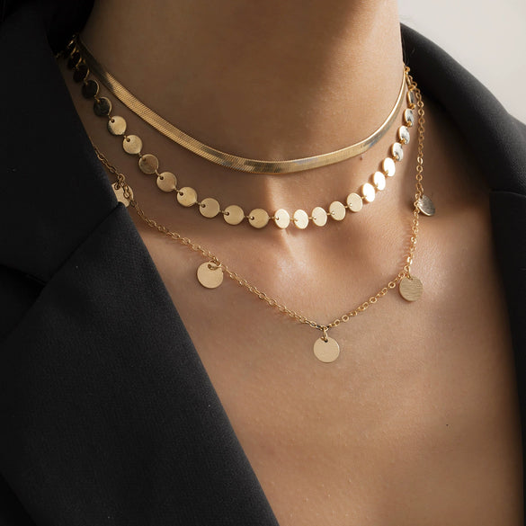 Women's Metal Snake Bone Chain Necklace With Alloy Geometric Sequin Star Pendant Electroplated