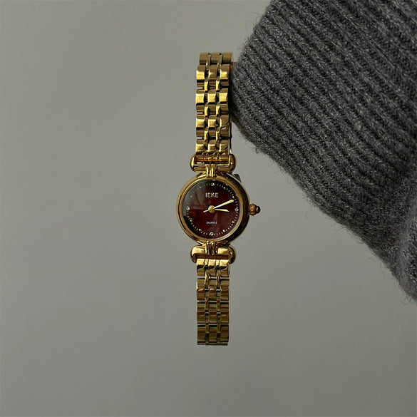 Women's Metal Steel Band Quartz Watch Medieval Style Alloy Case Ordinary Glass Mirror Printed Logo