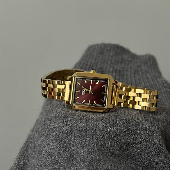 Women's Metal Steel Band Quartz Watch Medieval Style Alloy Case Ordinary Glass Mirror Printed Logo