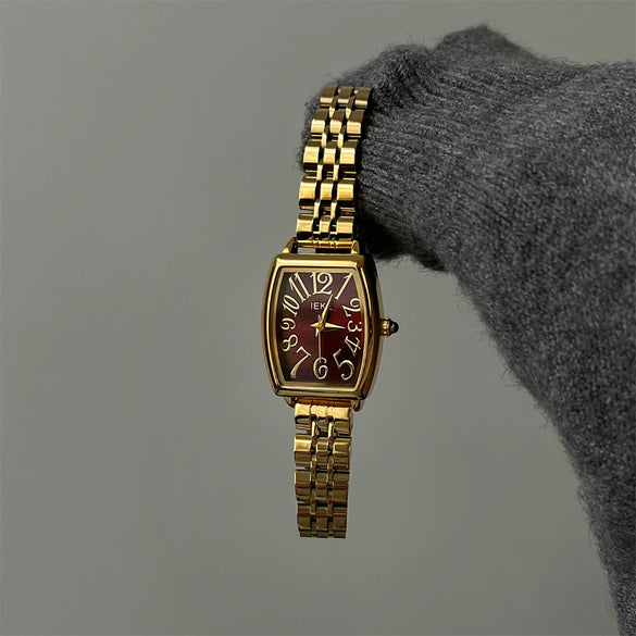 Women's Metal Steel Band Quartz Watch Medieval Style Alloy Case Ordinary Glass Mirror Printed Logo