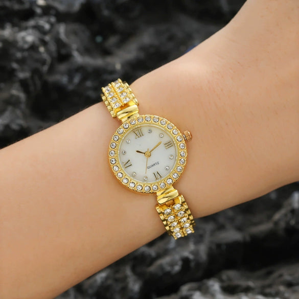Women's Metal Watch Round Diamondencrusted Fashion Style