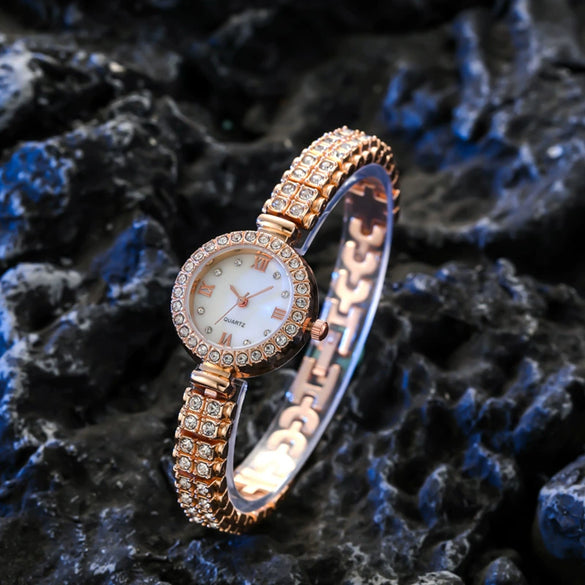 Women's Metal Watch Round Diamondencrusted Fashion Style