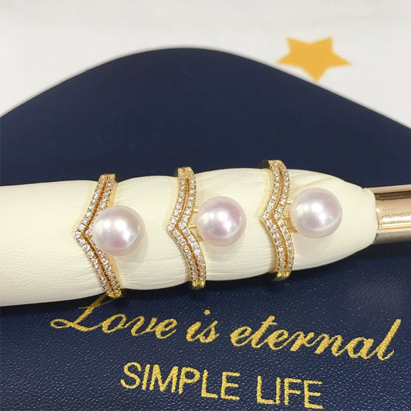 Women's Microinlaid Zircon And Natural Freshwater Pearl Ring Copper Triangle Design