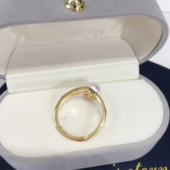 Women's Microinlaid Zircon And Natural Freshwater Pearl Ring Copper Triangle Design