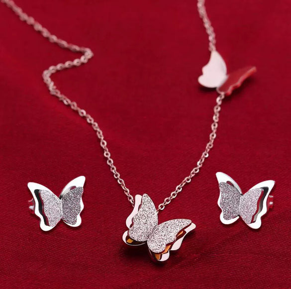 Women's Minimalist Butterfly Pendant Necklace In Electroplated Titanium Steel With O Chain Elegant Collarbone Jewelry