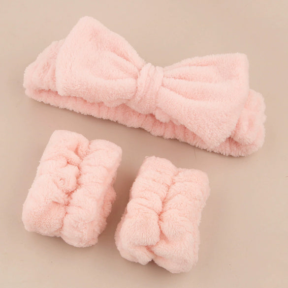 Women's Minimalist Fabric Headband And Wrist Band Set With Bow Tie Design