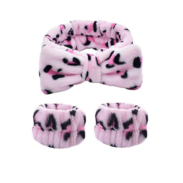 Women's Minimalist Fabric Headband And Wrist Band Set With Bow Tie Design