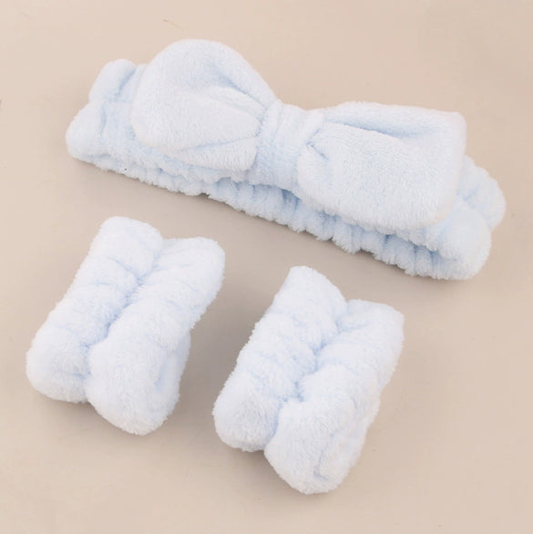 Women's Minimalist Fabric Headband And Wrist Band Set With Bow Tie Design