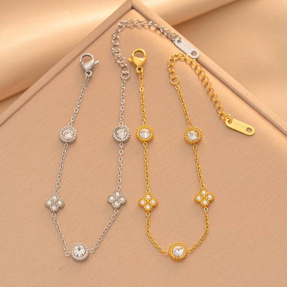Women's Minimalist Floral Circle Zircon Bracelet In Gold Plated Titanium Steel With Light Luxury Fashion Design