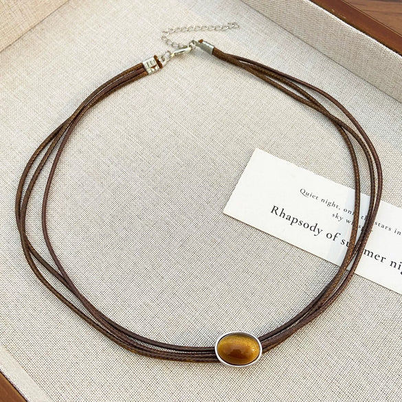 Women's Minimalist Geometric Alloy Choker Necklace With Electroplating And Brown Leather