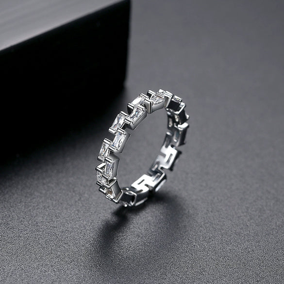 Women's Minimalist Geometric Copper Ring With Inlaid Zircon And Electroplated Finish Fashion Jewelry