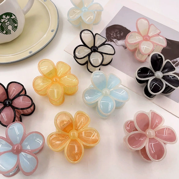 Women's Minimalist Geometric Handmade Egg Flower Hair Grab Clip
