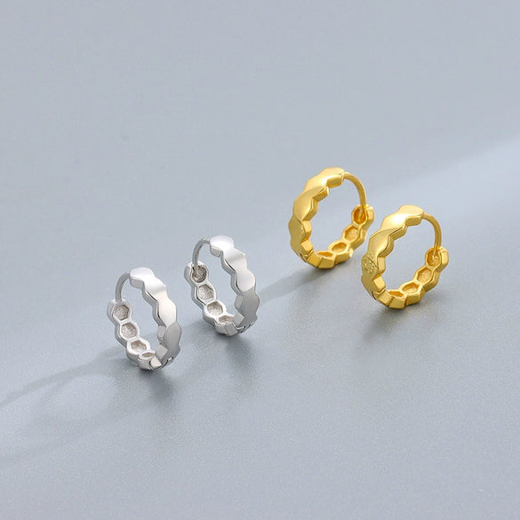 Women's Minimalist Geometric Hexagonal Hoop Earrings With Silver Needle And Electroplated Copper Honeycomb Design