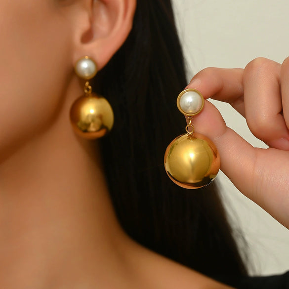 Women's Minimalist Geometric Pearl Earrings With Stainless Steel Ear Needles And Electroplated Titanium Steel Ball Pendant