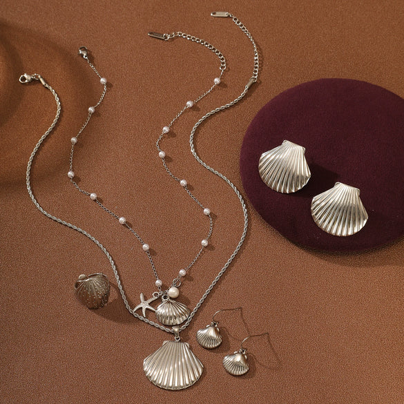 Women's Minimalist Geometric Stainless Steel And Pearl Marine Shell Necklace Pendant With Electroplating