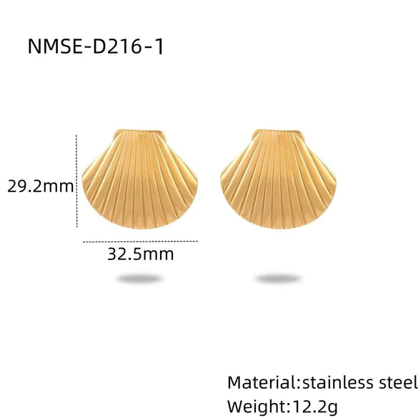 Women's Minimalist Geometric Stainless Steel And Pearl Marine Shell Necklace Pendant With Electroplating
