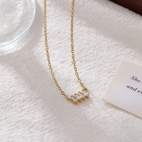 Women's Minimalist Geometric Titanium Steel O Chain Diamond Necklace With Horse Eye Zircon And Electroplating