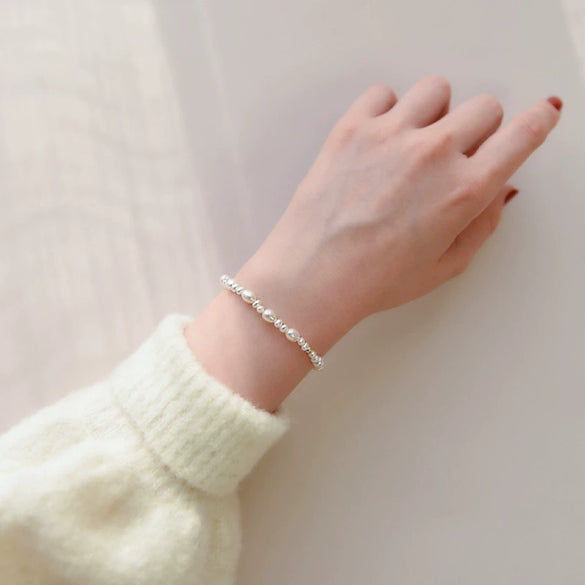 Women's Minimalist Glossy Freshwater Pearl Rice Shape Bracelet With Copper And 14K Gold