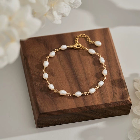 Women's Minimalist Handmade Pearl Bracelet With Geometric Copper Chain And Electroplated Finish Wedding Jewelry