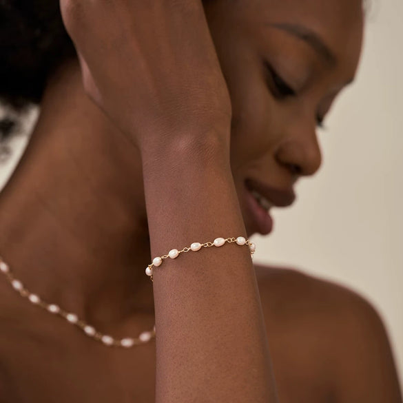 Women's Minimalist Handmade Pearl Bracelet With Geometric Copper Chain And Electroplated Finish Wedding Jewelry