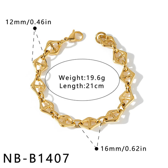 Women's Minimalist Luxury Geometric Stainless Steel Bracelet With 18K Vacuum Plating And Zircon Rhinestone Accents