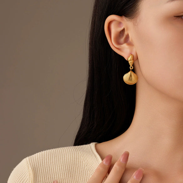 Women's Minimalist Natural Conch Scallop Titanium Steel Electroplated Earrings