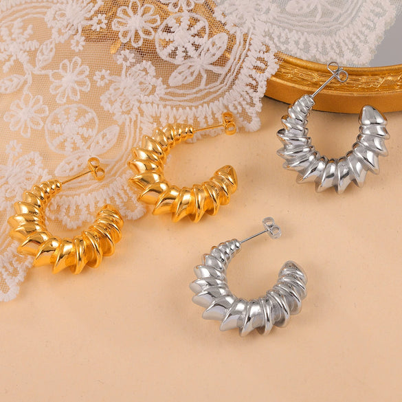 Women's Minimalist Ripple Semicircle C Hoop 316L Stainless Steel Earrings With Geometric Style And Electroplating Treatment