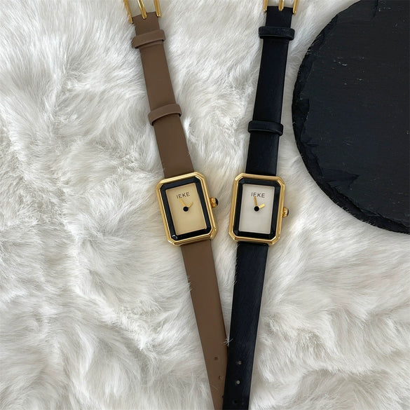 Women's Minimalist Square Alloy Case Quartz Watch With Middle Ages Style