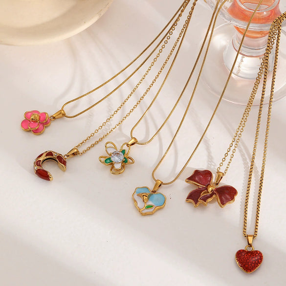 Women's Minimalist Stainless Steel And Titanium Steel Love Pendant Necklace With Snake Bone Chain And Heart Shape Dripping Oil Design