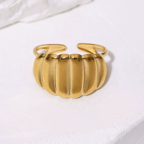 Women's Minimalist Stainless Steel Open Ring With Shell Shape And Electroplated 18K Gold Tone High End Versatile Jewelry